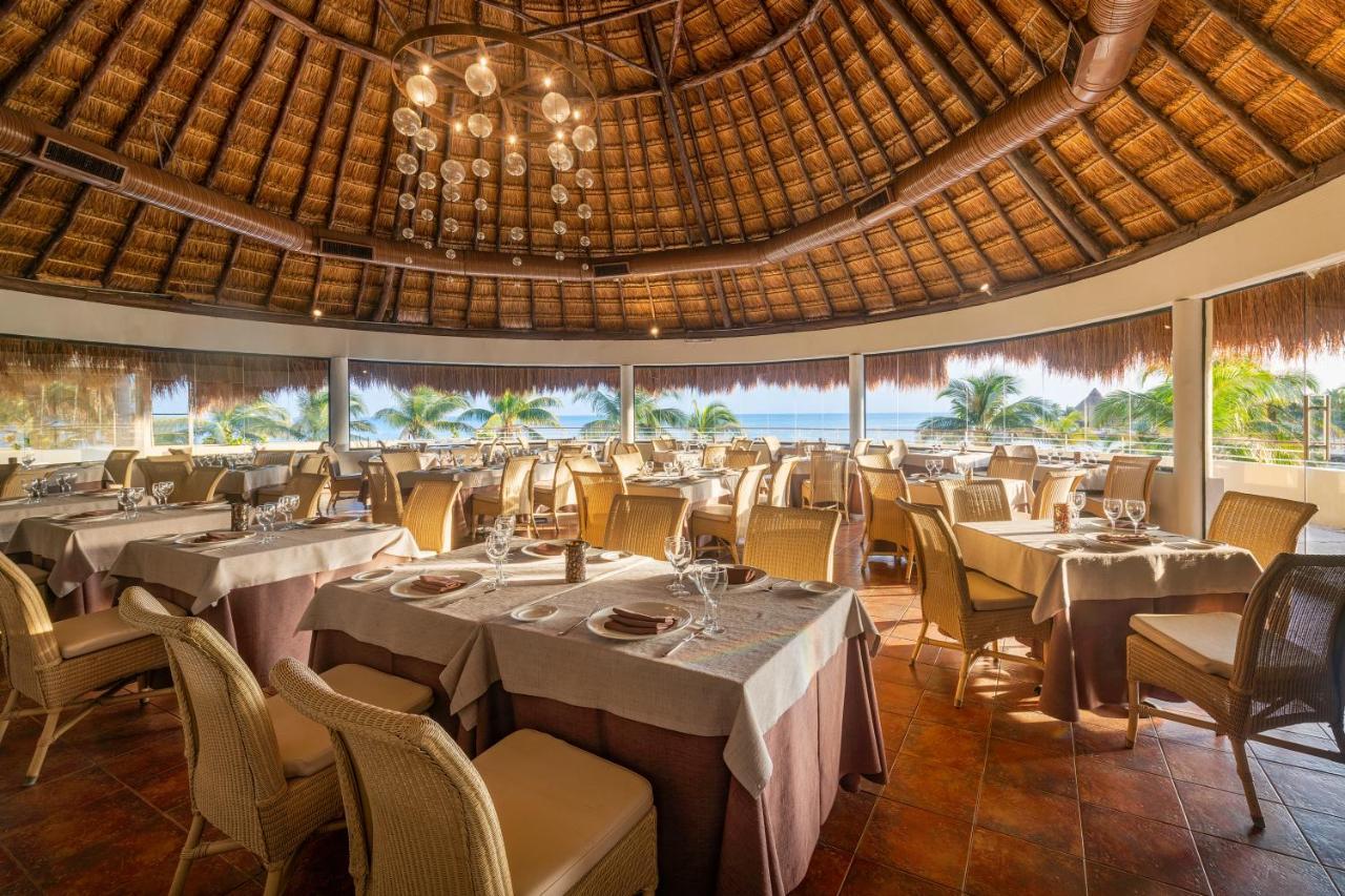Catalonia Riviera Maya Resort & Spa Puerto Aventuras Exteriér fotografie Restaurant at the Grand Palladium Hotel
