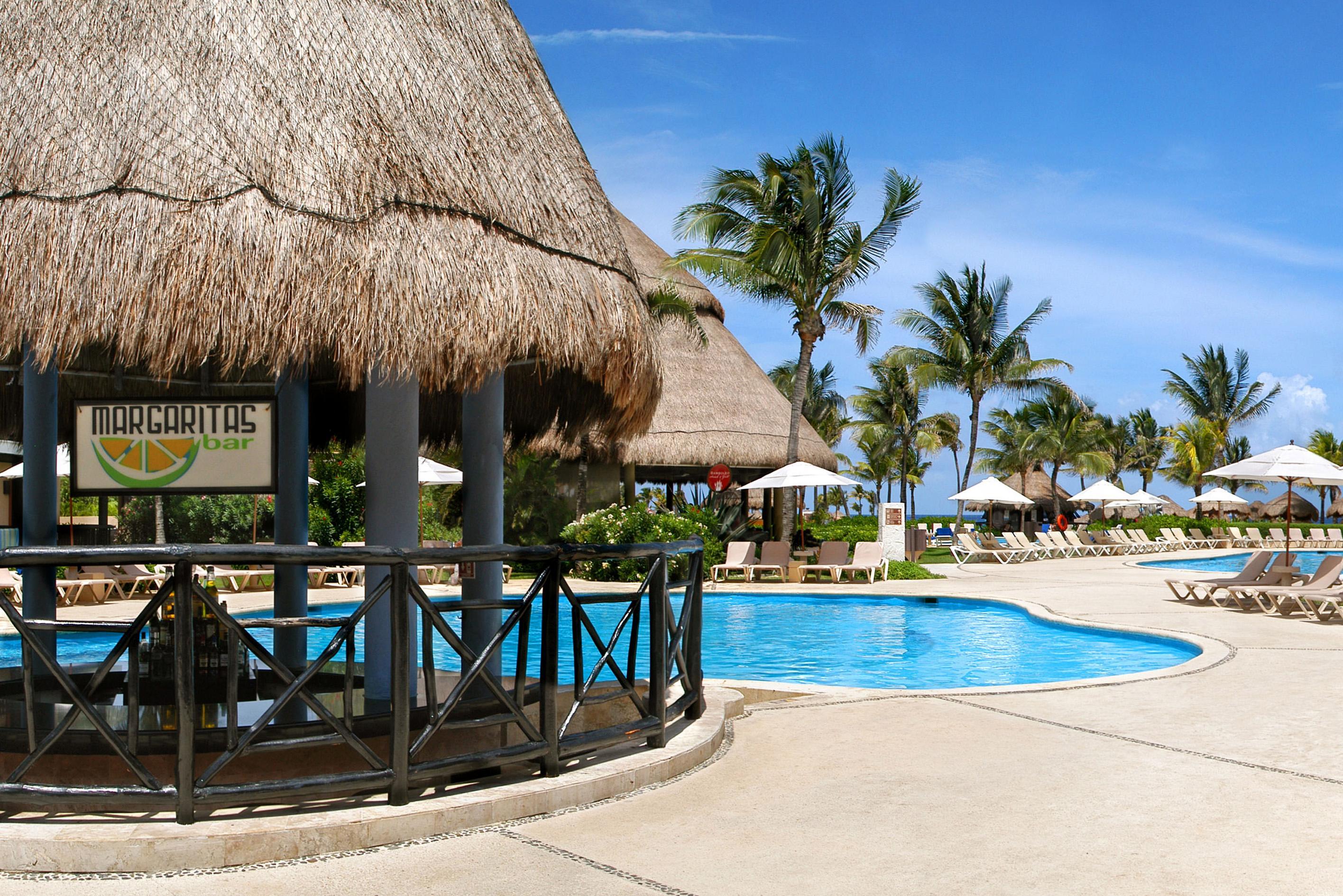 Catalonia Riviera Maya Resort & Spa Puerto Aventuras Exteriér fotografie Pool at the Grand Palladium Resort & Spa, Riviera Maya, Mexico